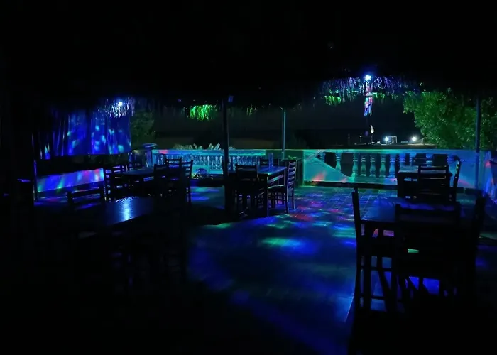 Blue Bird فندق نويبع