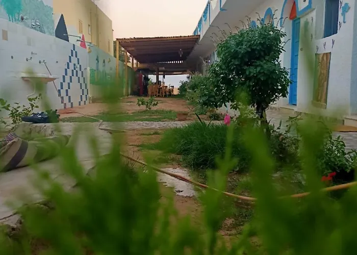 فندق Blue Bird نويبع